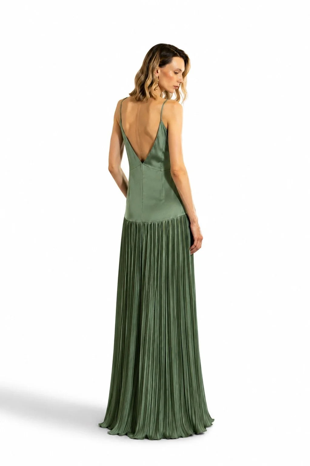 Vestido Babylion verde con detalle tipo pañuelo y caída fluida.