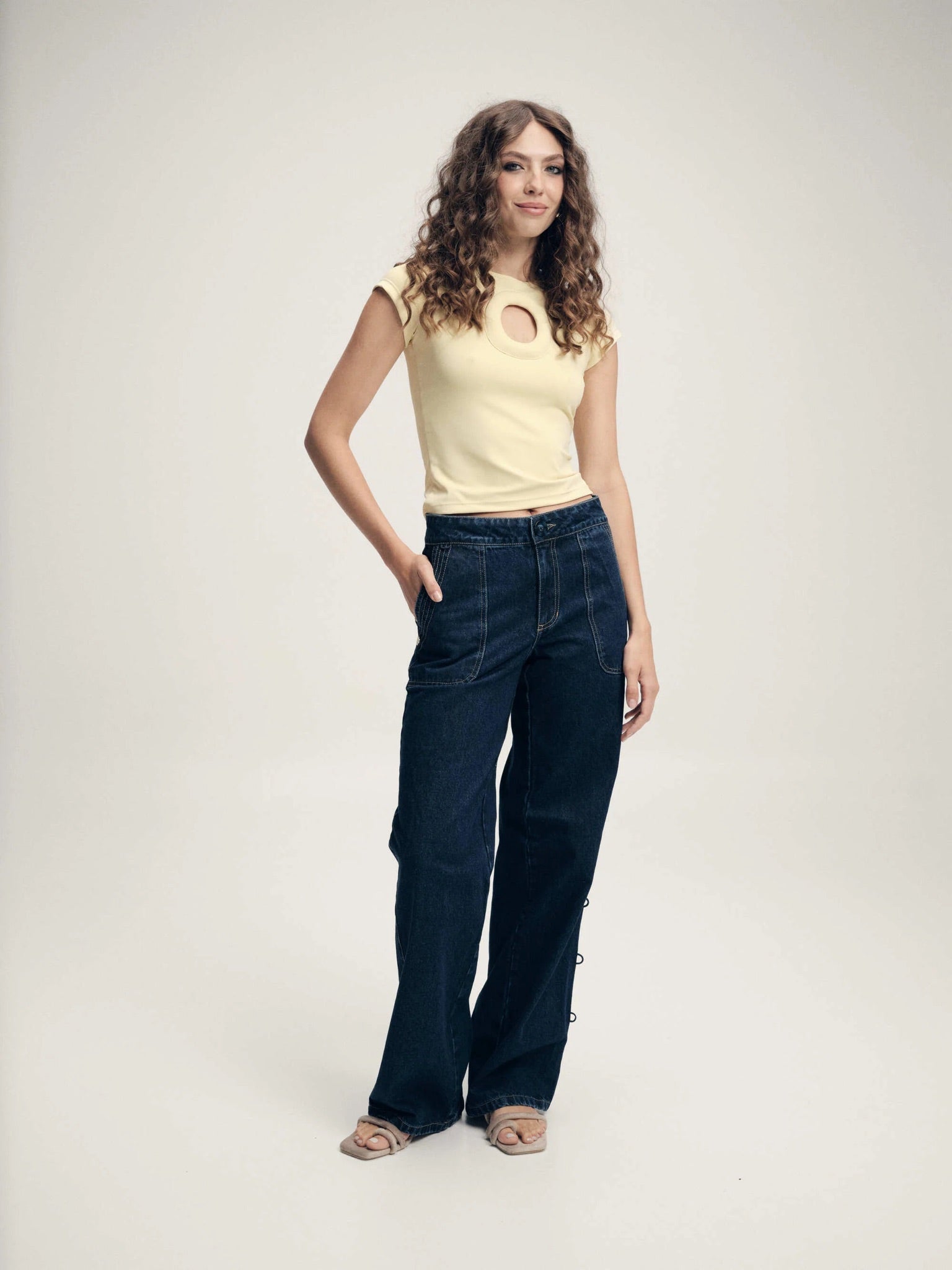 okavara jean sin capa look clásico denim fit estructurado