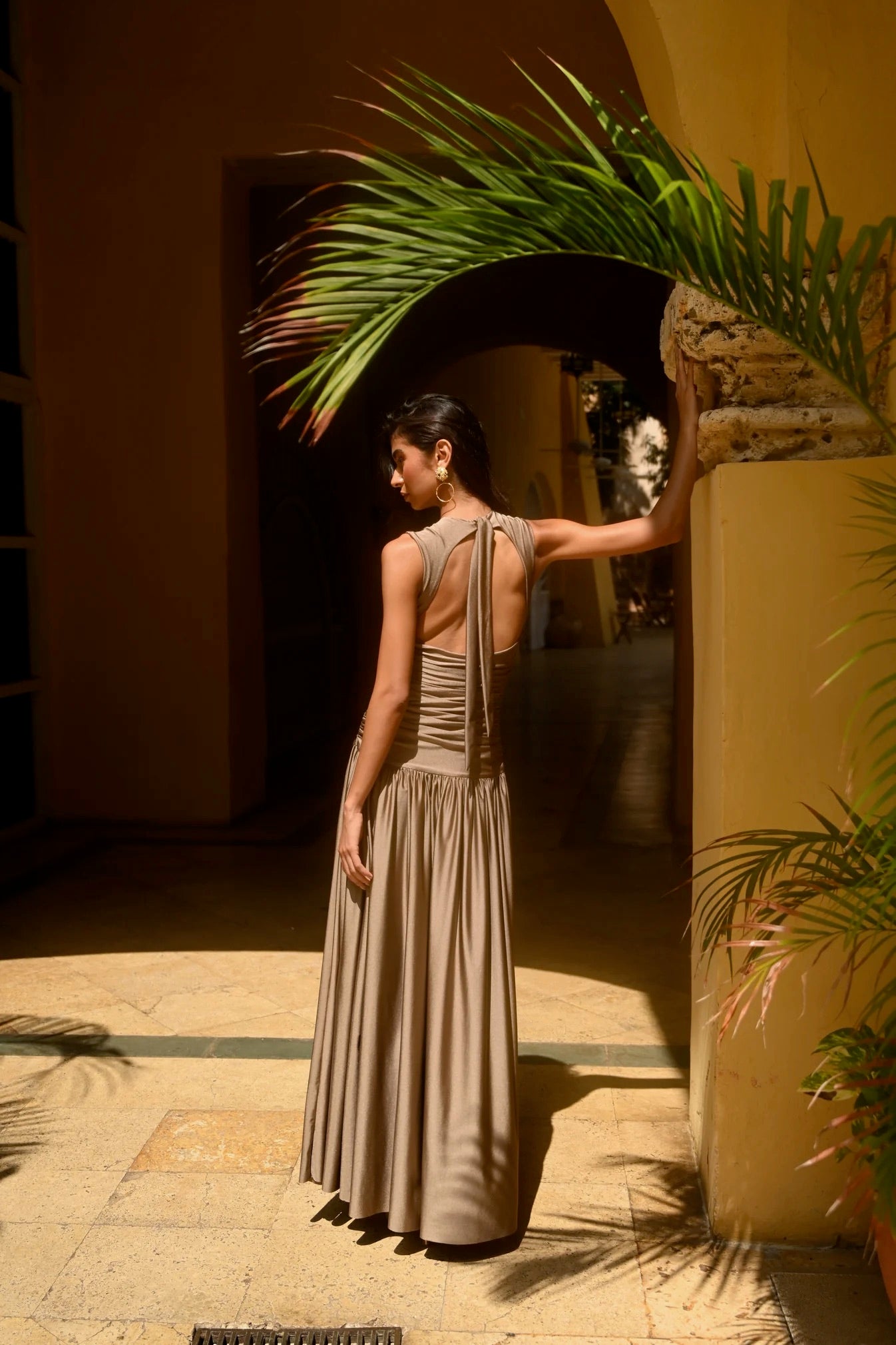 VESTIDO ÉTER LYCRA TAUPE