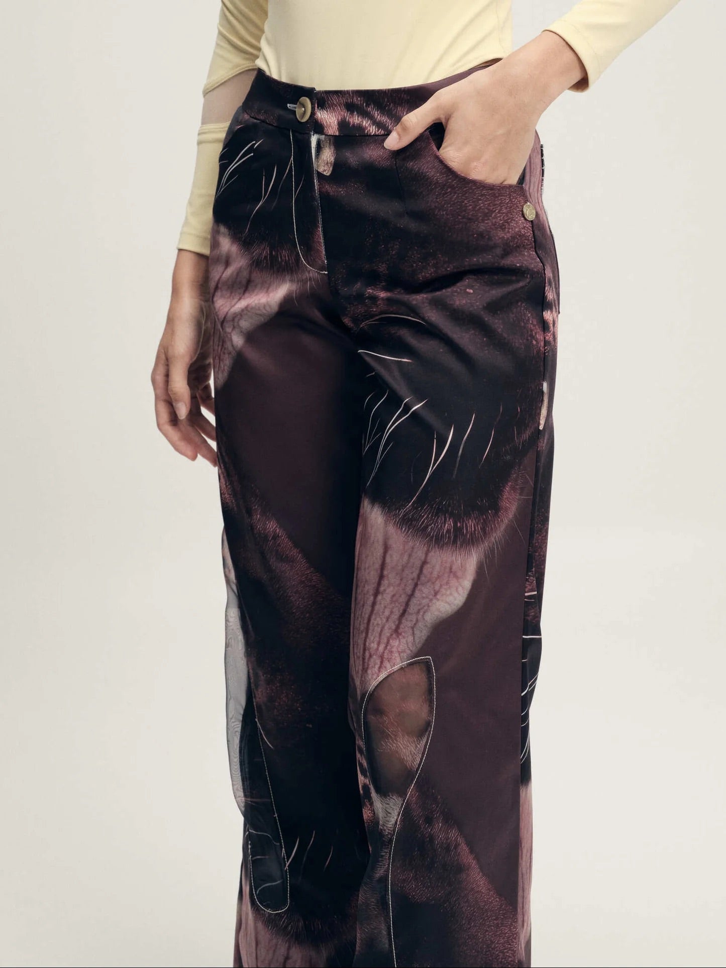 pantalón savannah vino print orquídeas diseño contemporáneo