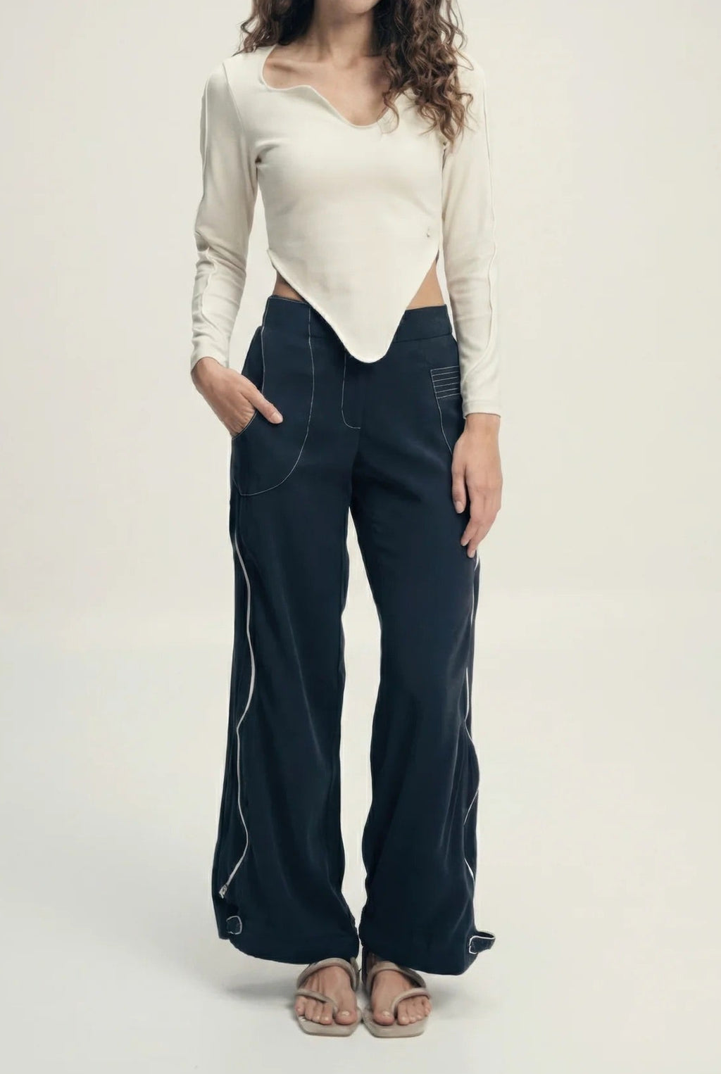 Pantalón tiro alto mujer Eden Pant diseño latinoamericano
