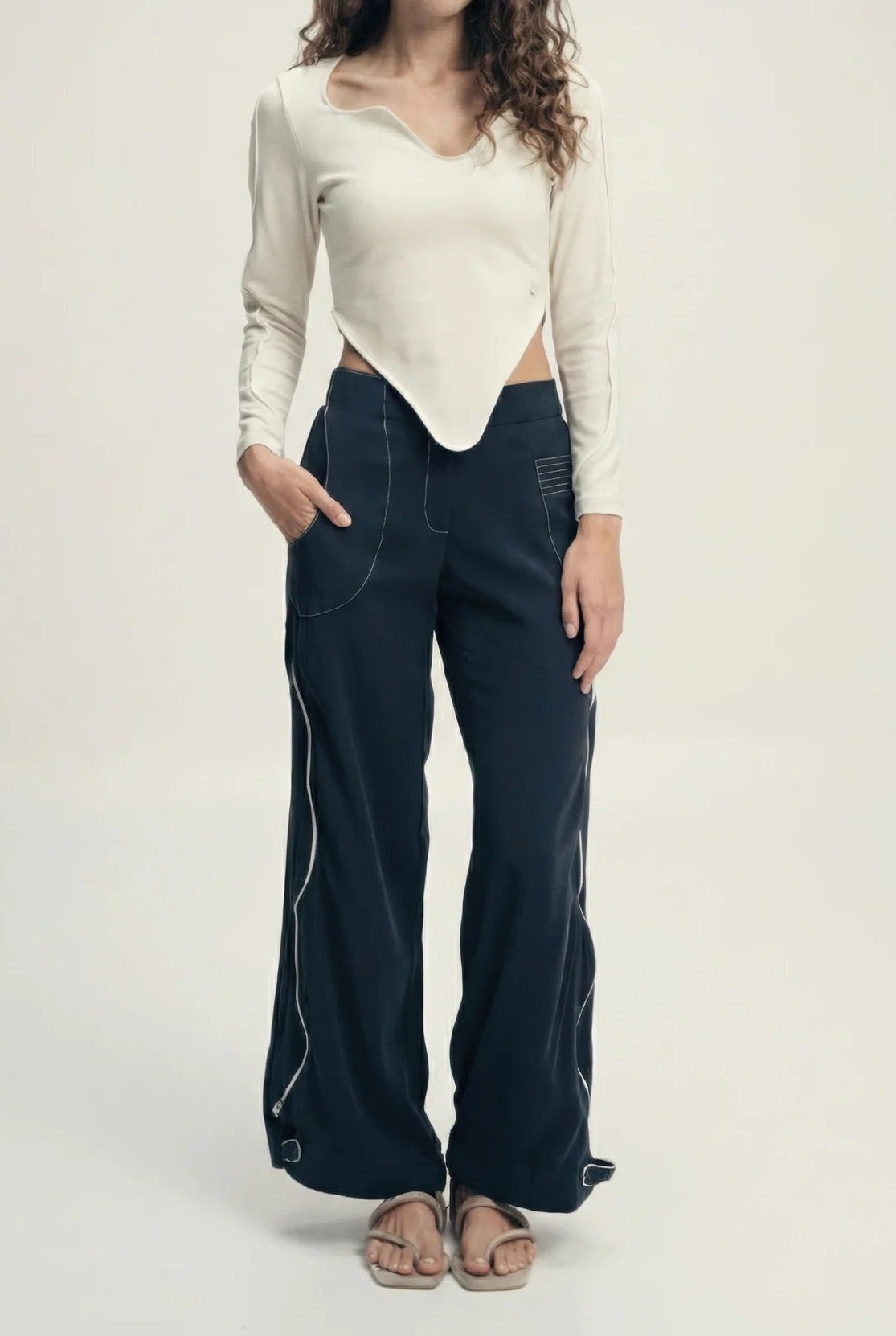 Pantalón tiro alto mujer Eden Pant diseño latinoamericano